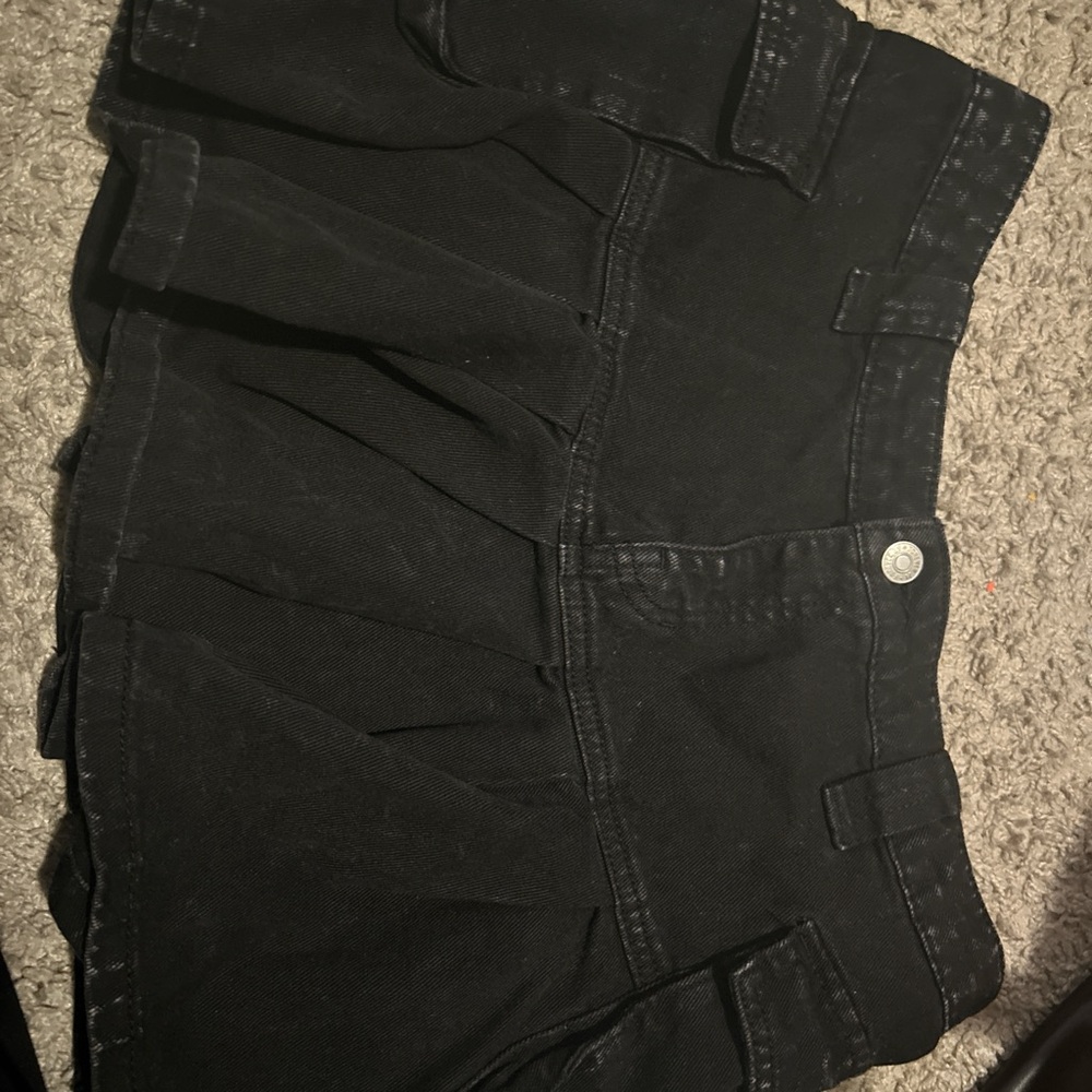 Forever 21 Black Pleated Skirt